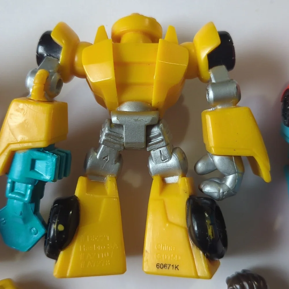 Lot Of 5 Transformers Rescue Bots Doc Green Cody Burns Bumblebee Heatwave Blades - Picture 12 of 15